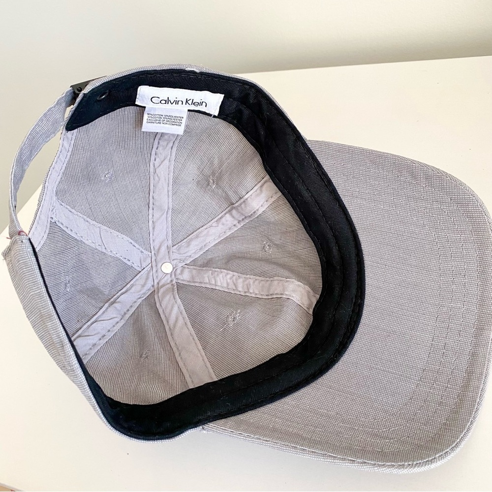 Calvin Klein Textured Gray Cap - Picture 4 of 4
